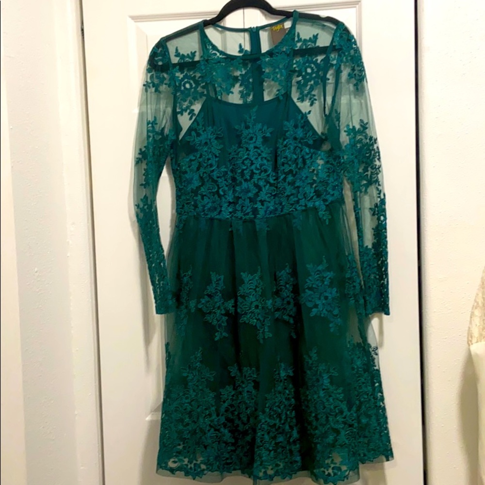 TAYLOR LACE DRESS